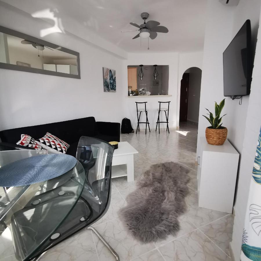 Estudio Algarrobo Costa Luaran gambar