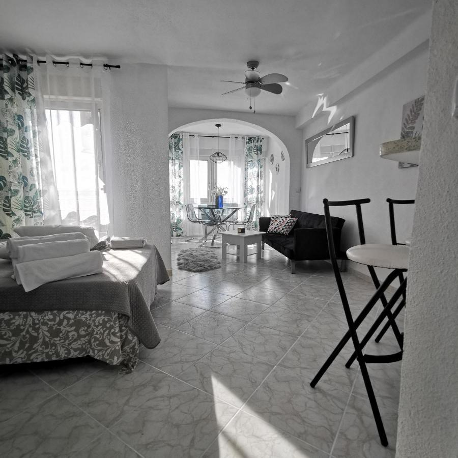 Estudio Algarrobo Costa Luaran gambar